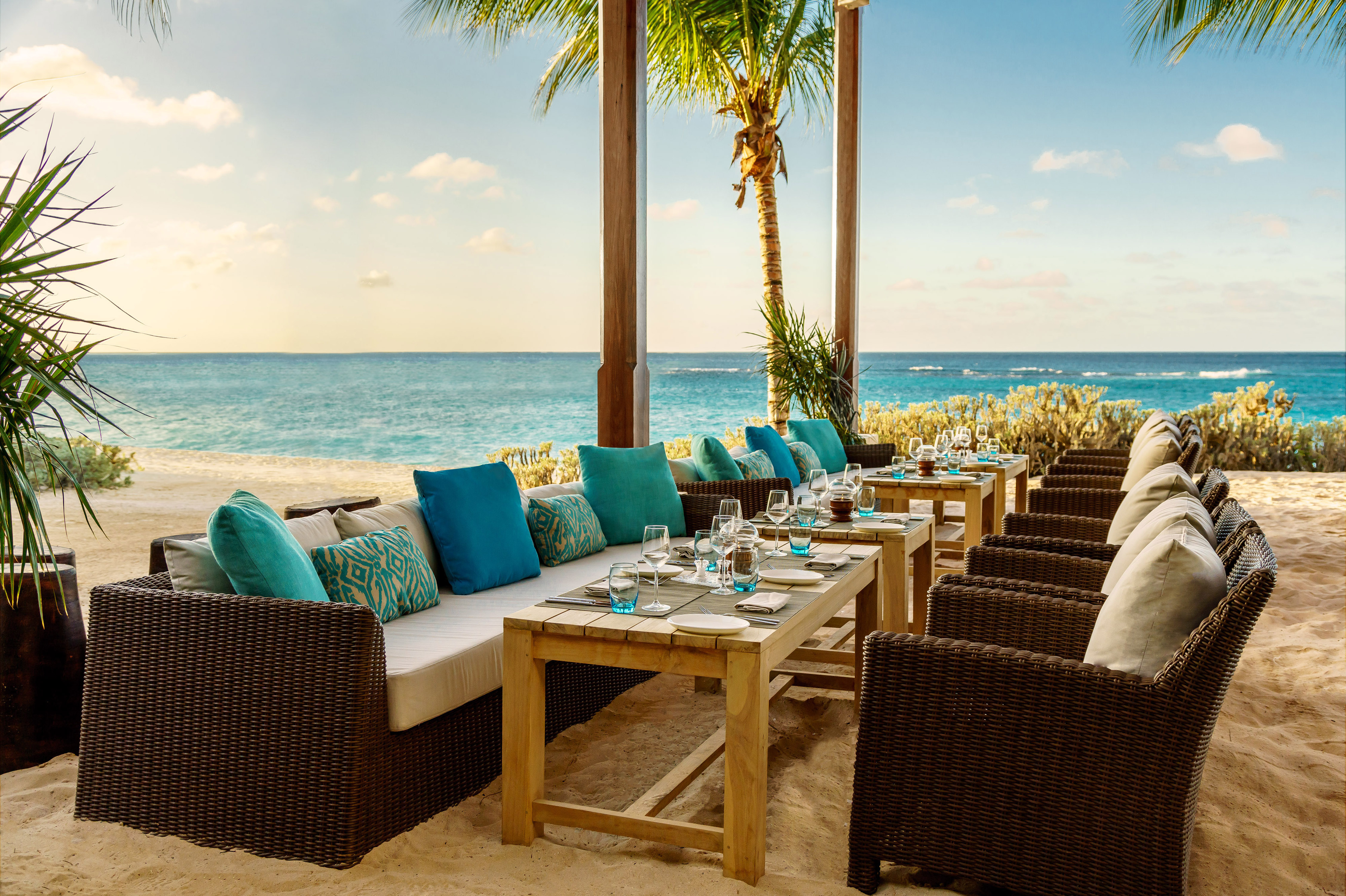 Zemi Beach House outdoor dining