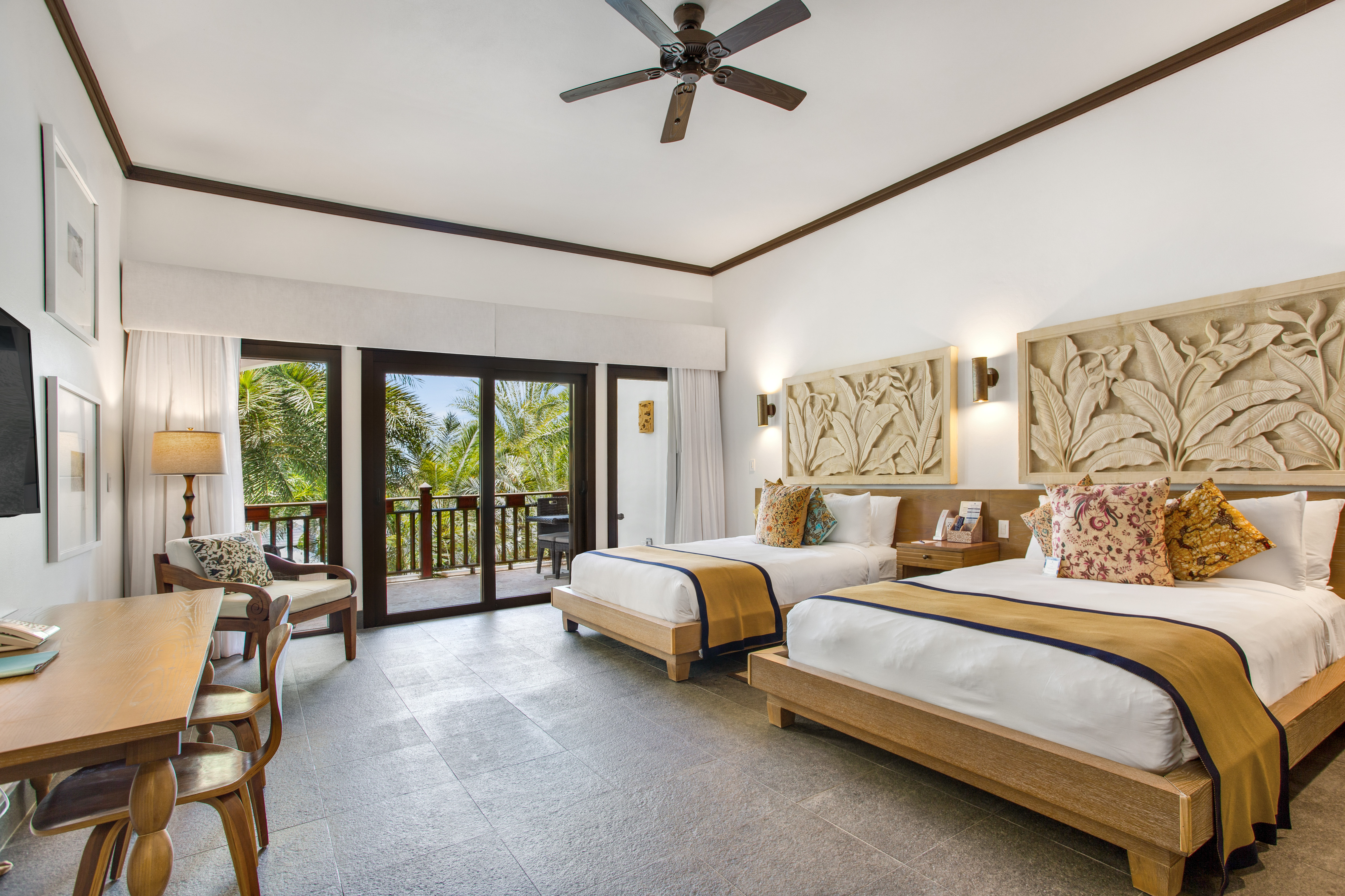 Zemi Beach House double-bed suite 